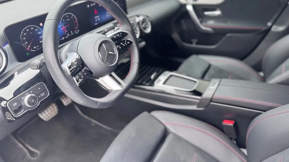 MERCEDES-BENZ A Klasa A 220 d AMG Line 8G-DCT