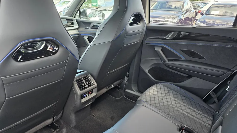 VOLKSWAGEN Tayron Tayron 2.0 TSI 4Mot. R-Line Plus DSG Nowy