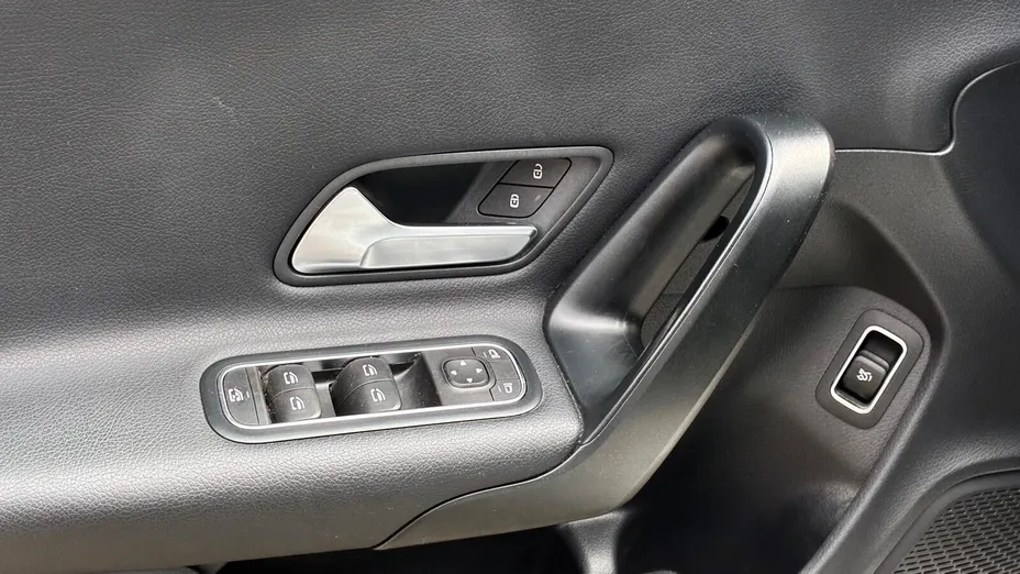 MERCEDES-BENZ CLA CLA 180 mHEV 7G-DCT