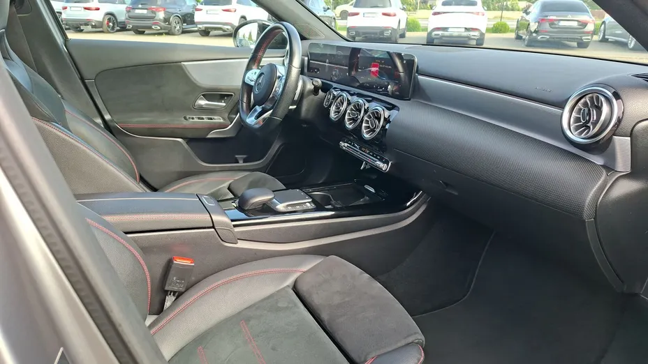 MERCEDES-BENZ A Klasa A 250 4-Matic AMG Line 7G-DCT