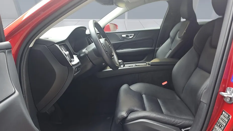 VOLVO V60 V60 B3 B Momentum aut