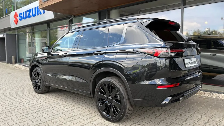 MITSUBISHI Outlander Outlander PHEV Black Edition