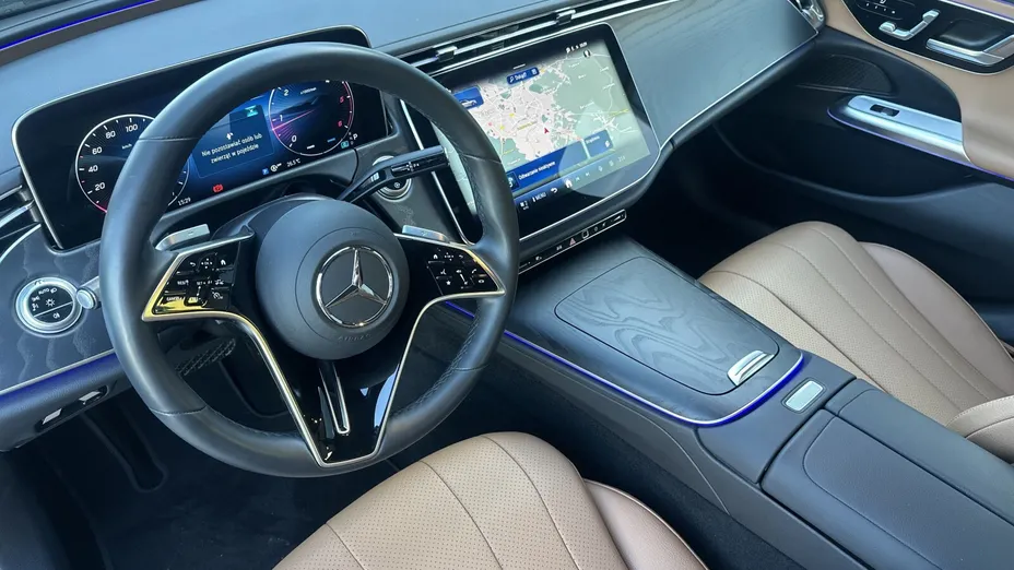 MERCEDES-BENZ E Klasa E 220 d mHEV 4-Matic Exclusive 9G-Tronic