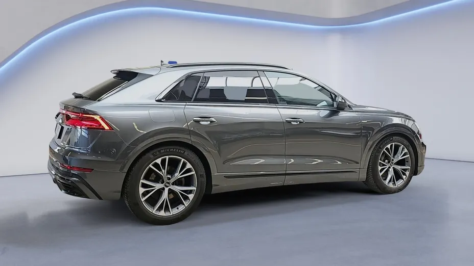 AUDI Q8 / E-Tron Q8 50 TDI mHEV Quattro Tiptronic