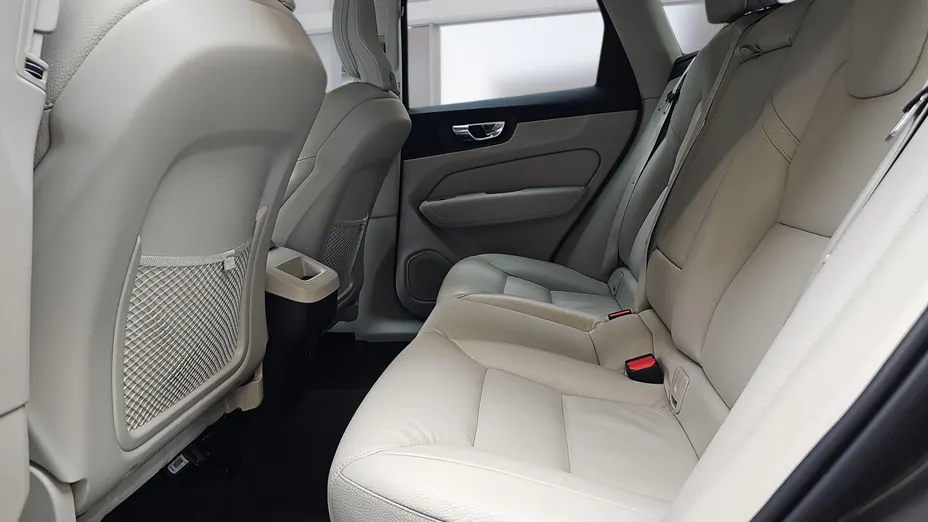 VOLVO XC60 XC60 B4 D AWD Inscription aut