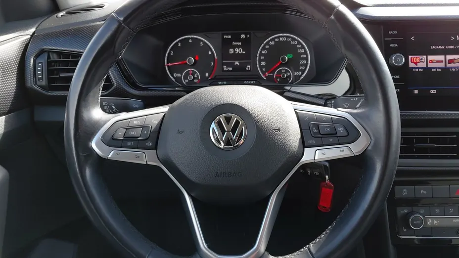 VOLKSWAGEN T-Cross -