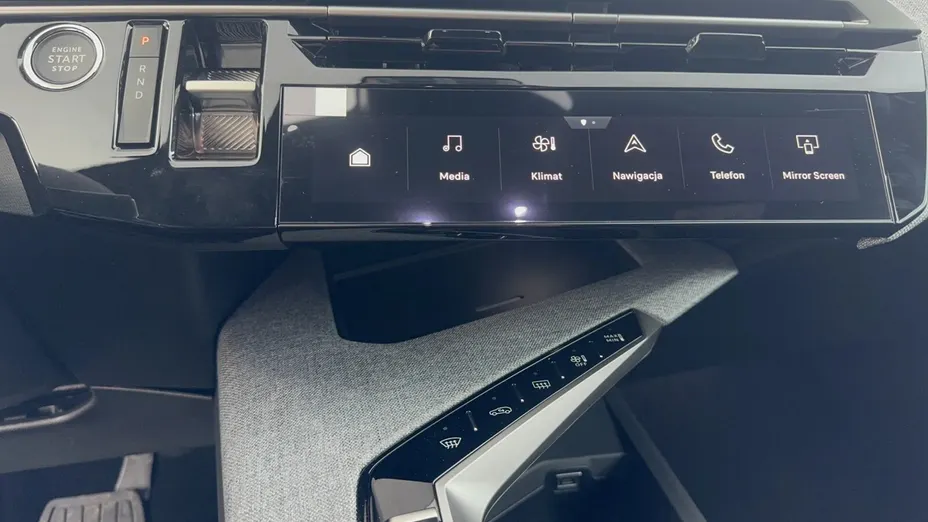 PEUGEOT 3008 e-3008 73kWh Allure Nowy