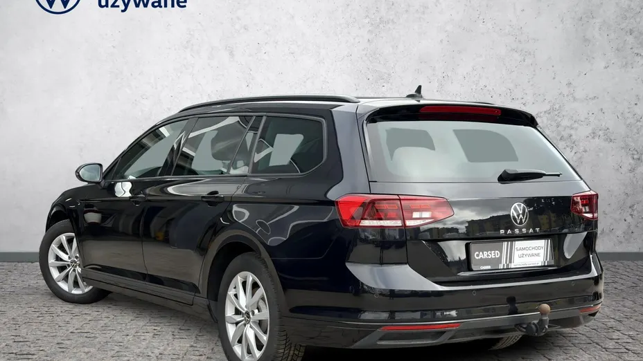 VOLKSWAGEN Passat -