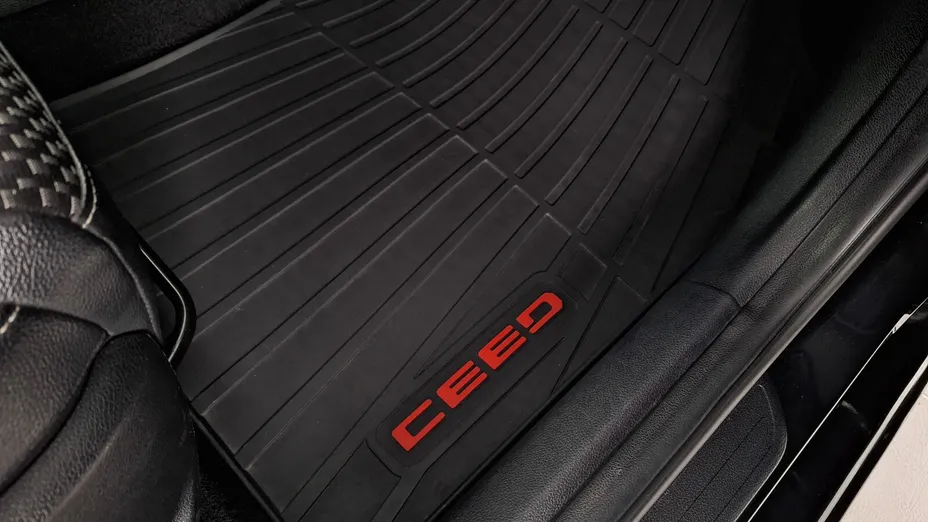 KIA Cee'd Ceed 1.6 CRDi mHEV L Business Line DCT