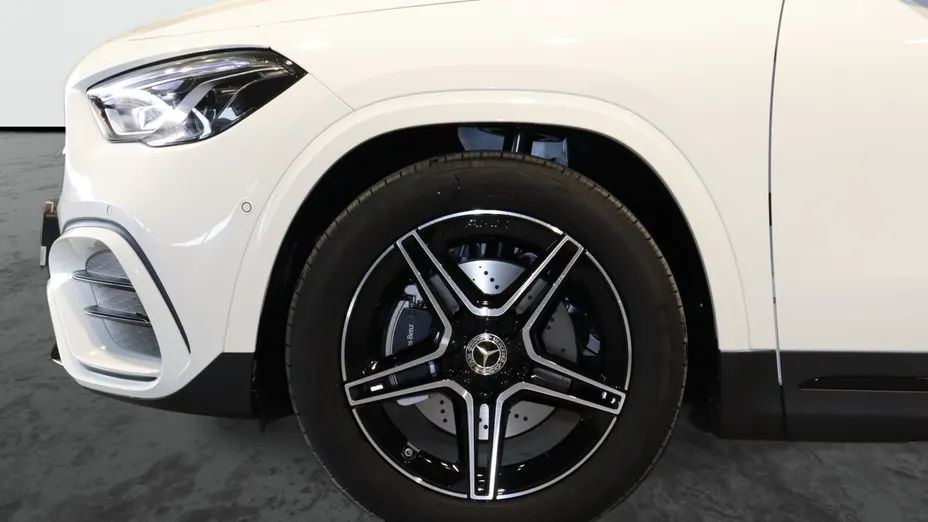MERCEDES-BENZ GLA GLA 200 Nowy