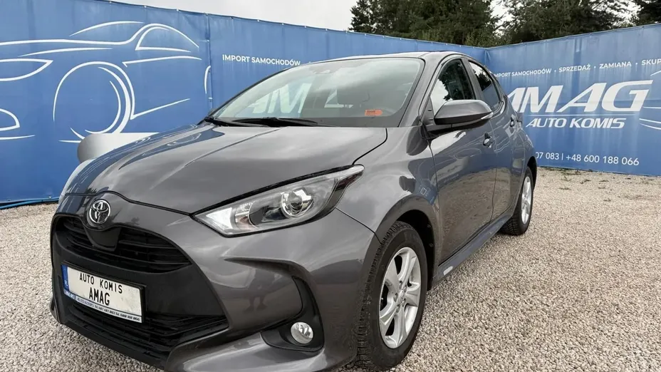 TOYOTA Yaris -