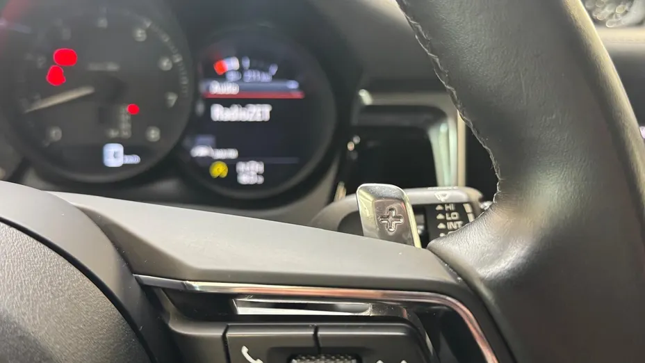 PORSCHE Macan Macan