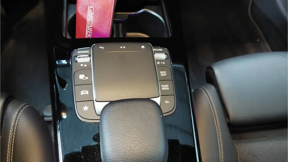 MERCEDES-BENZ A Klasa A 180 Progressive 7G-DCT