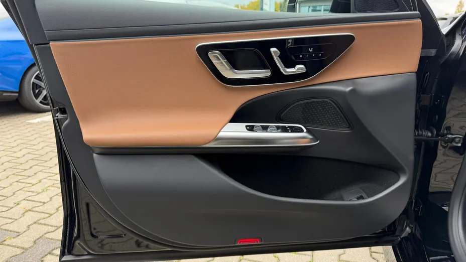 MERCEDES-BENZ E Klasa E 200 mHEV Avantgarde 9G-Tronic