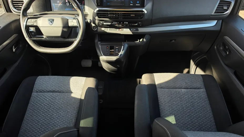 PEUGEOT Traveller Traveller 2.0 BlueHDi Long Business EAT8