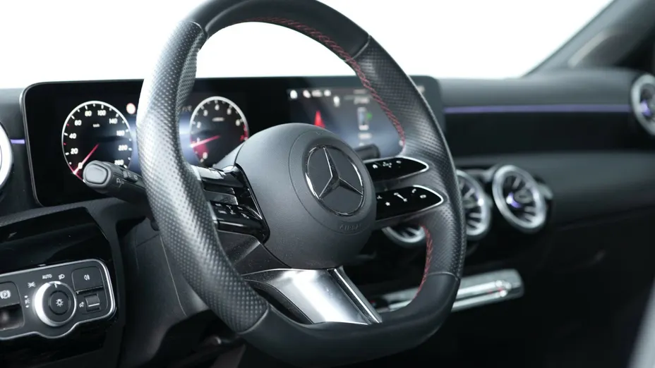 MERCEDES-BENZ A Klasa A 200 AMG Line 7G-DCT