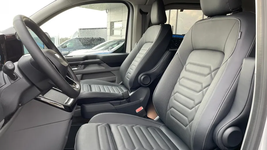 FORD Tourneo Custom Tourneo Custom 2.0 EcoBlue 320 L2 Titanium aut Nowy