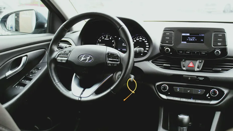 HYUNDAI i30 i30 1.0 T-GDI Modern DCT