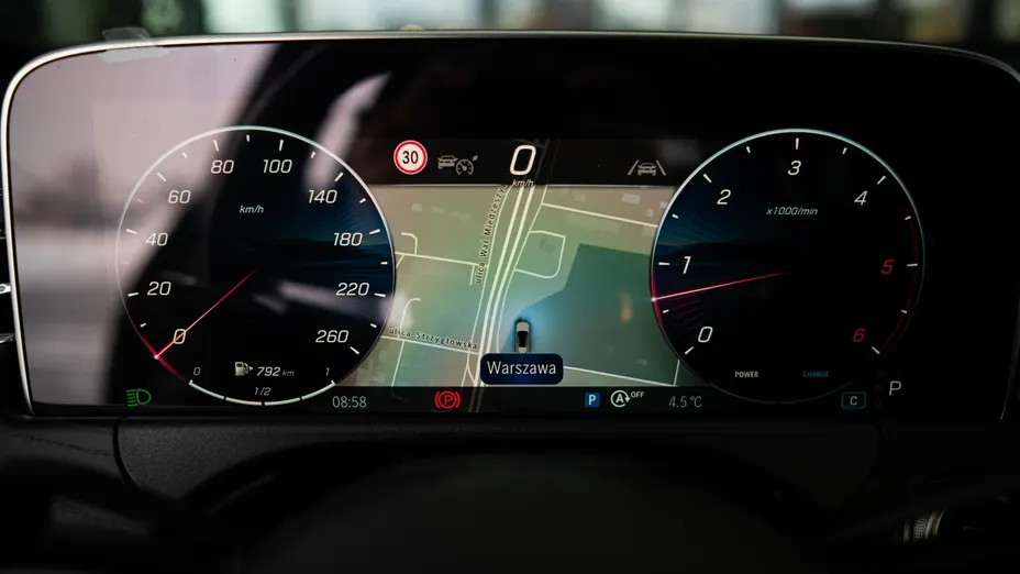 MERCEDES-BENZ E Klasa E 220 d mHEV 4-Matic AMG 9G-Tronic