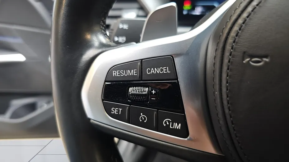 BMW Seria 3 330i aut