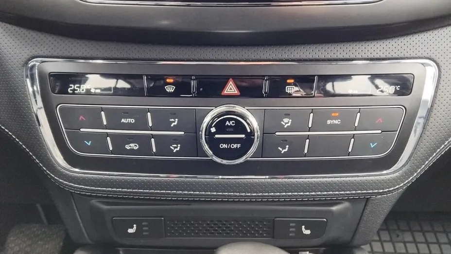 KGM / SSANGYONG Musso Musso Grand 2.2 e-XDi Quartz 4WD aut