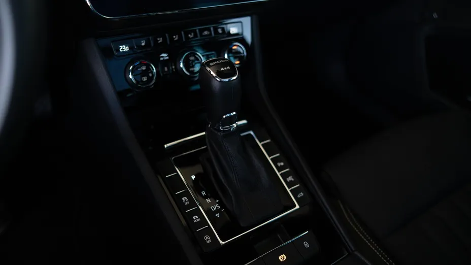 SKODA Superb Superb 2.0 TDI SCR 4x4 L&K DSG