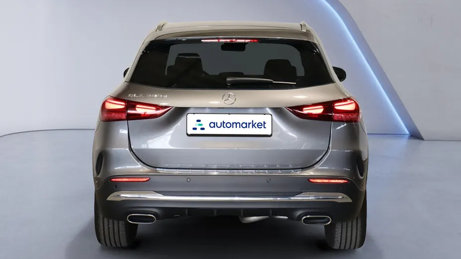 MERCEDES-BENZ GLA GLA 200 d AMG Line 8G-DCT