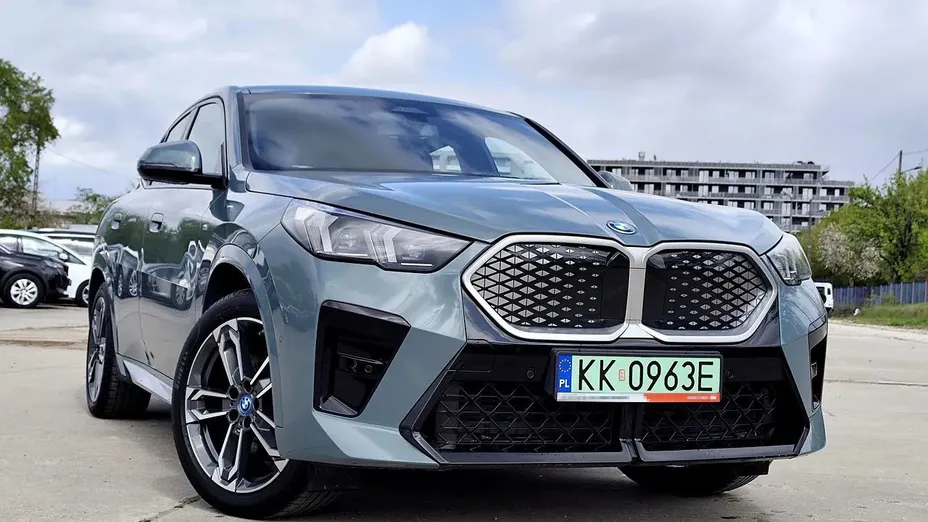 BMW iX2 -