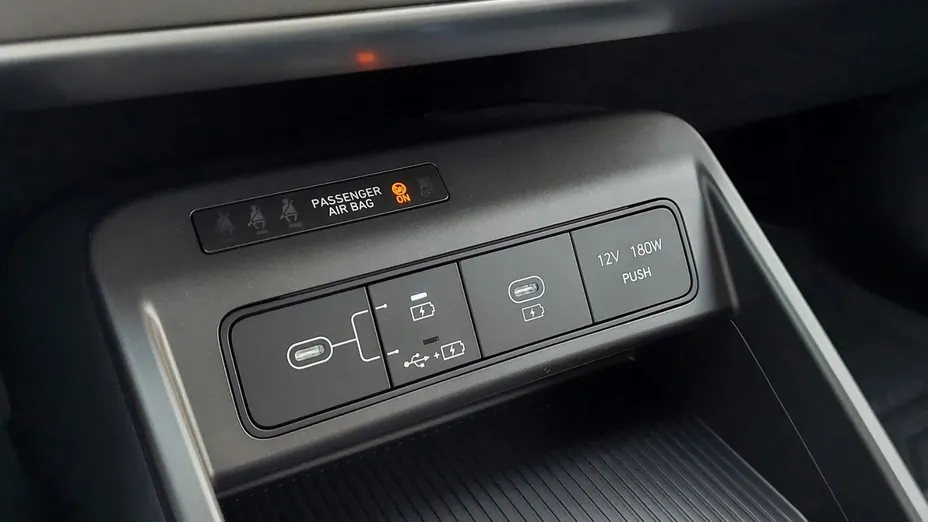 HYUNDAI Kona -