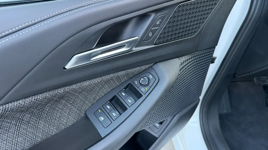 BMW Seria 2 218d aut