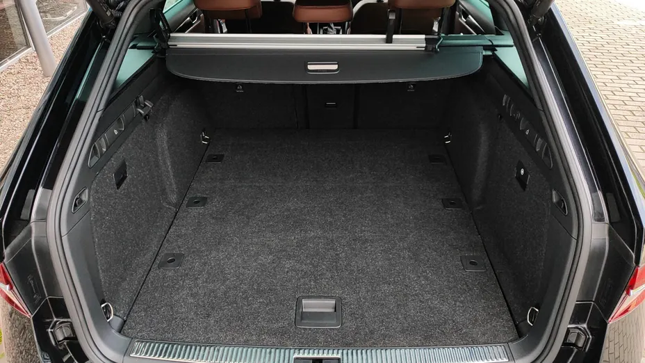 SKODA Superb Superb 2.0 TDI SCR L&K DSG