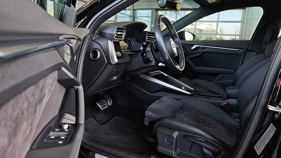 AUDI S3 Sportback -