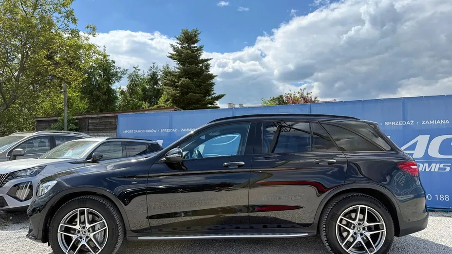 MERCEDES-BENZ GLC -