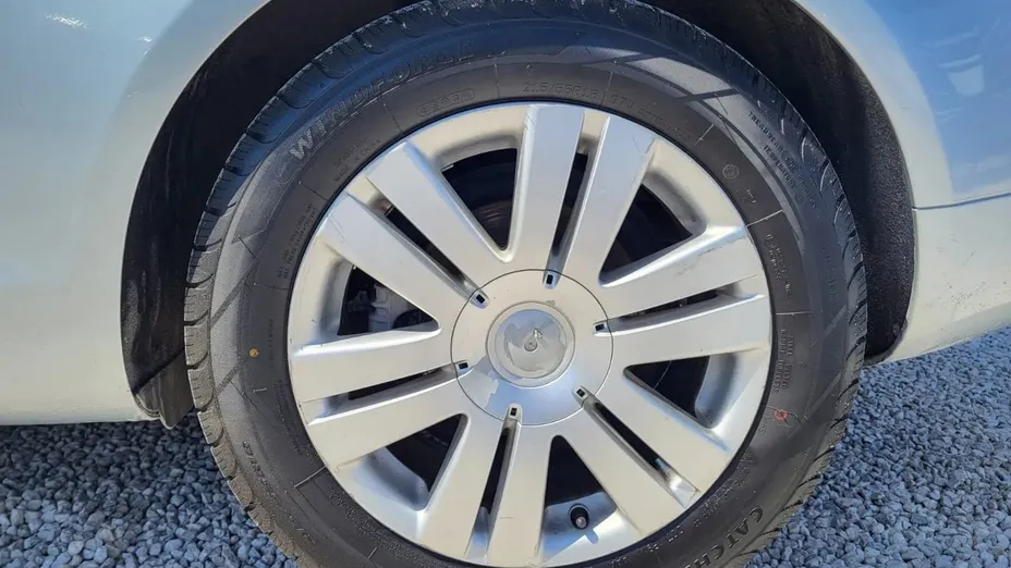 VOLKSWAGEN Eos -