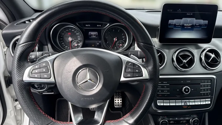 MERCEDES-BENZ GLA GLA 220 4-Matic AMG Line