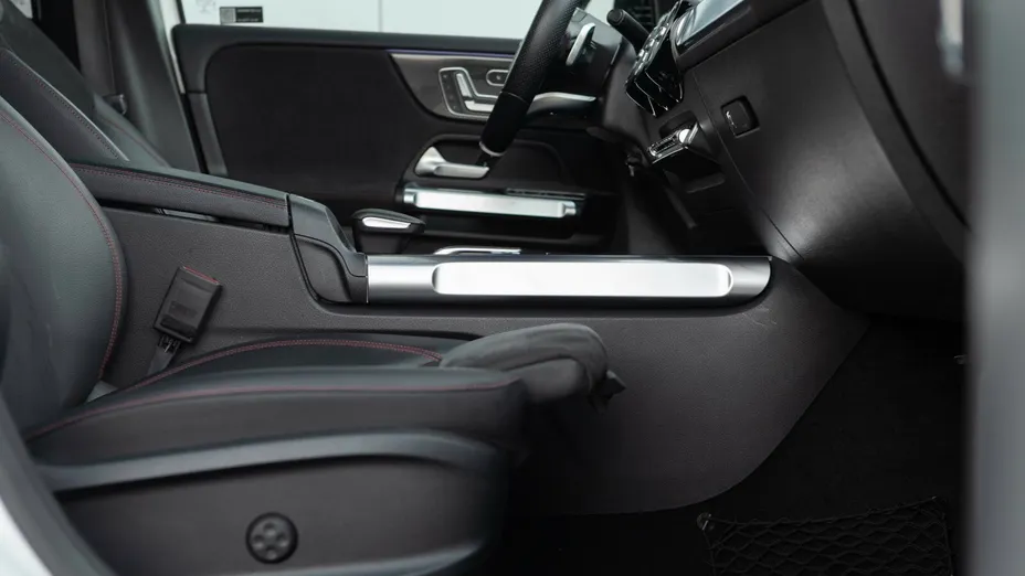 MERCEDES-BENZ GLB GLB 250 4-Matic AMG Line 8G-DCT