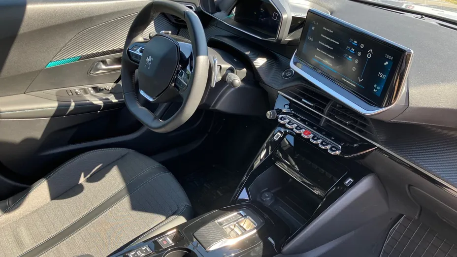 PEUGEOT 2008 2008 1.2 PureTech Allure Pack S&S EAT8