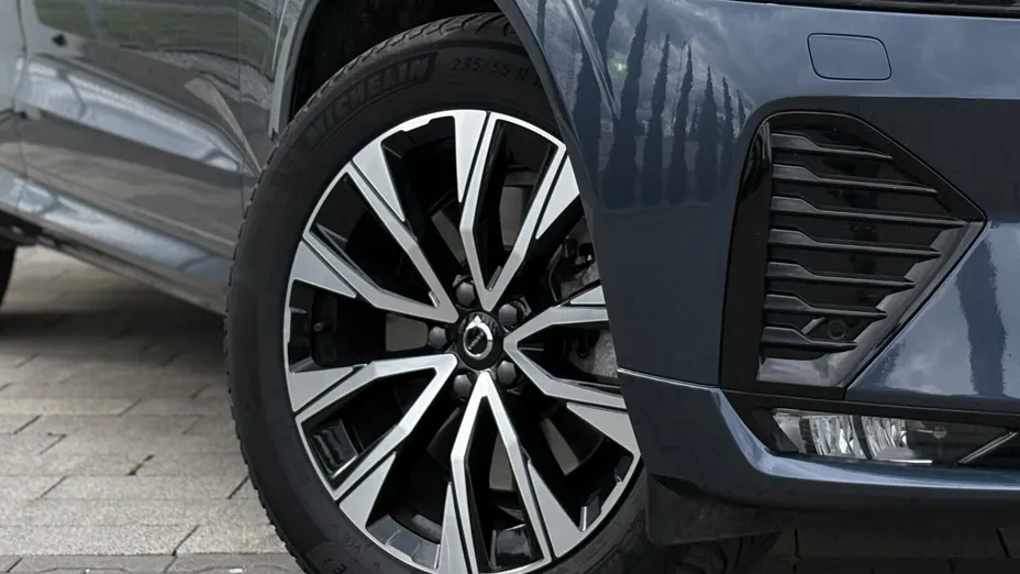 VOLVO XC60 XC60 B5 B AWD Plus Dark aut