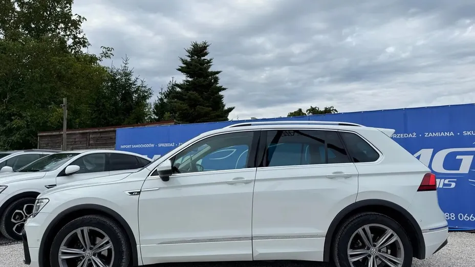 VOLKSWAGEN Tiguan -