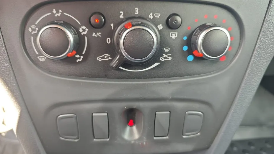 DACIA Sandero Sandero 1.5 Blue dCi Connected by Orange S&S