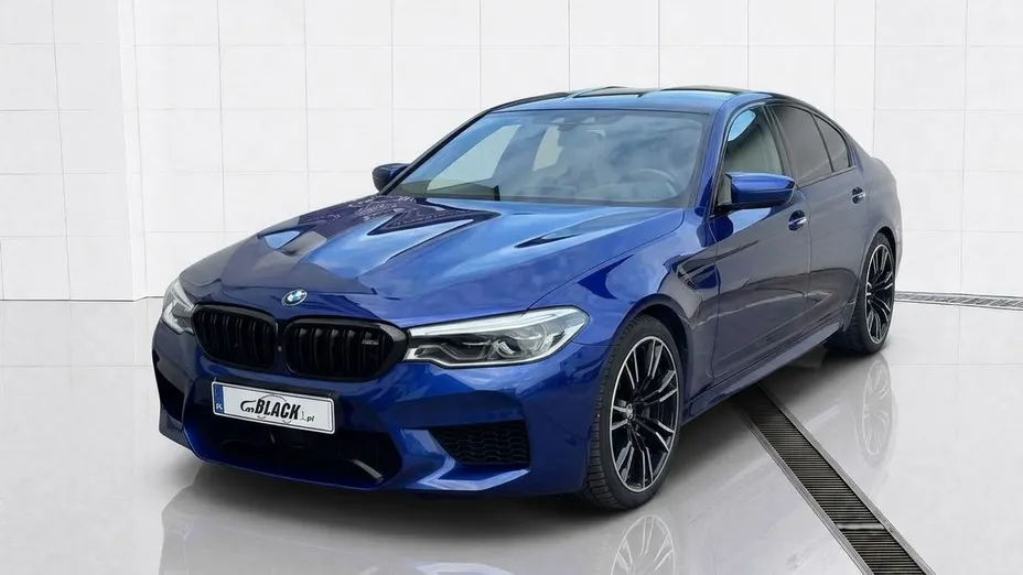 BMW M5 -