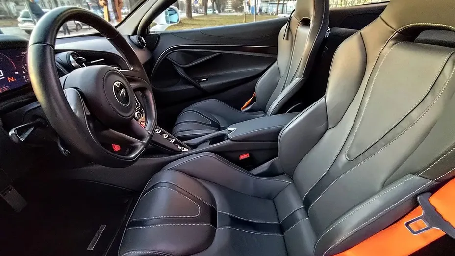McLaren 720S Coupe -