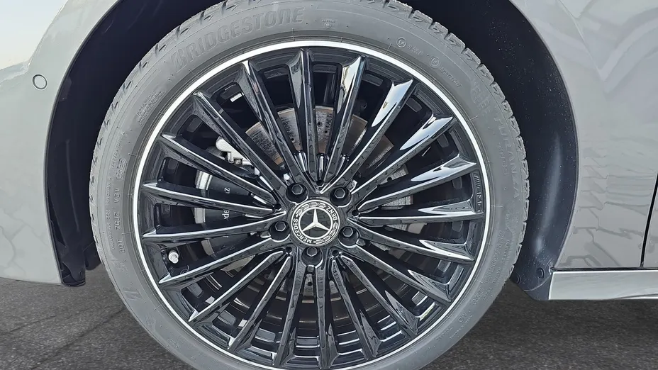 MERCEDES-BENZ A Klasa A 250 e PHEV AMG Line 8G-DCT