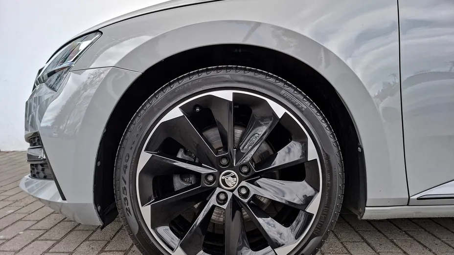 SKODA Superb Superb 2.0 TDI SCR Sportline DSG