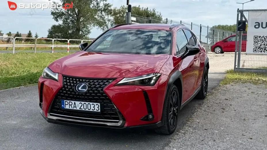 LEXUS UX -