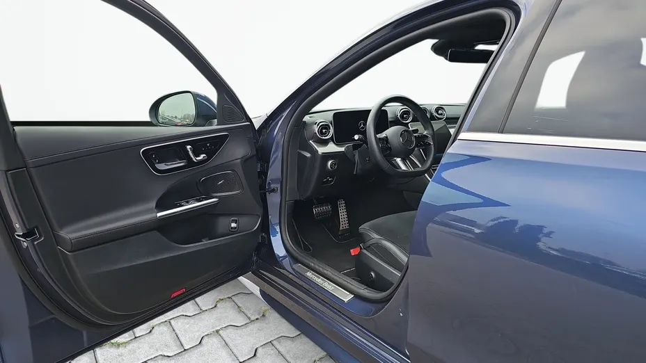 MERCEDES-BENZ C Klasa C 200 mHEV 4-Matic AMG