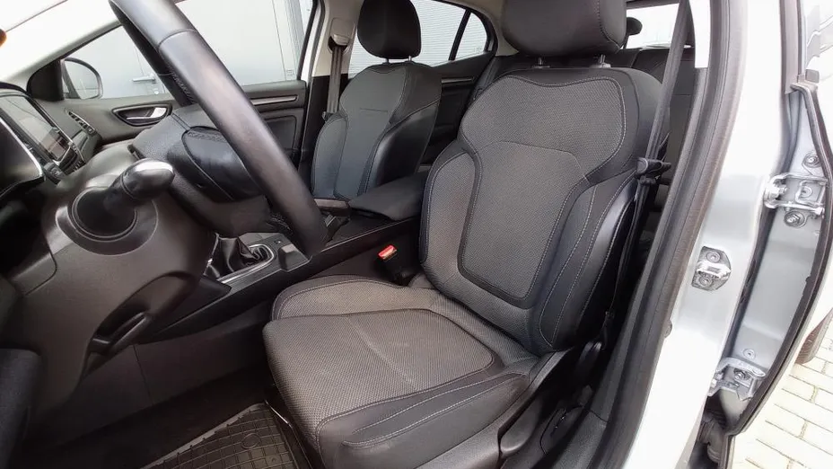 RENAULT Megane Megane 1.3 TCe FAP Intens