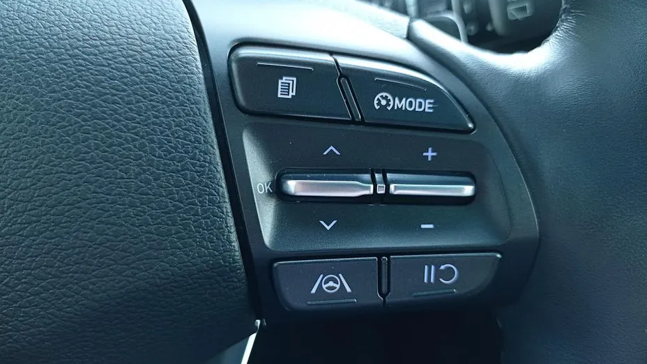 HYUNDAI i30 i30 1.5 T-GDI 48V Smart DCT