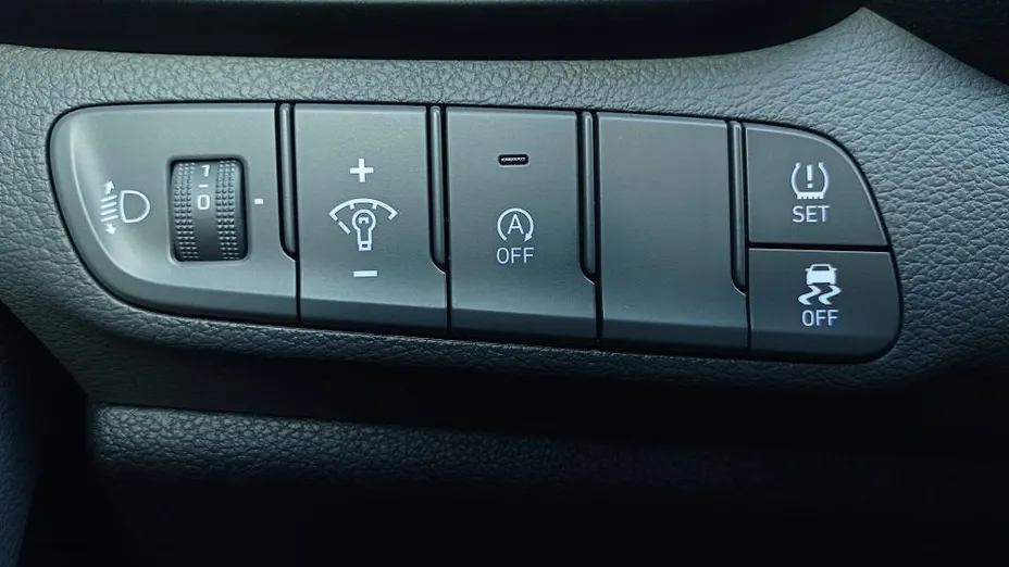 HYUNDAI i30 i30 1.5 T-GDI 48V Smart DCT