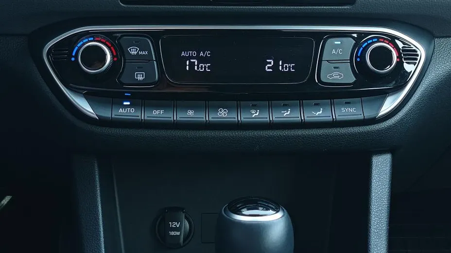 HYUNDAI i30 i30 1.5 T-GDI 48V Smart DCT